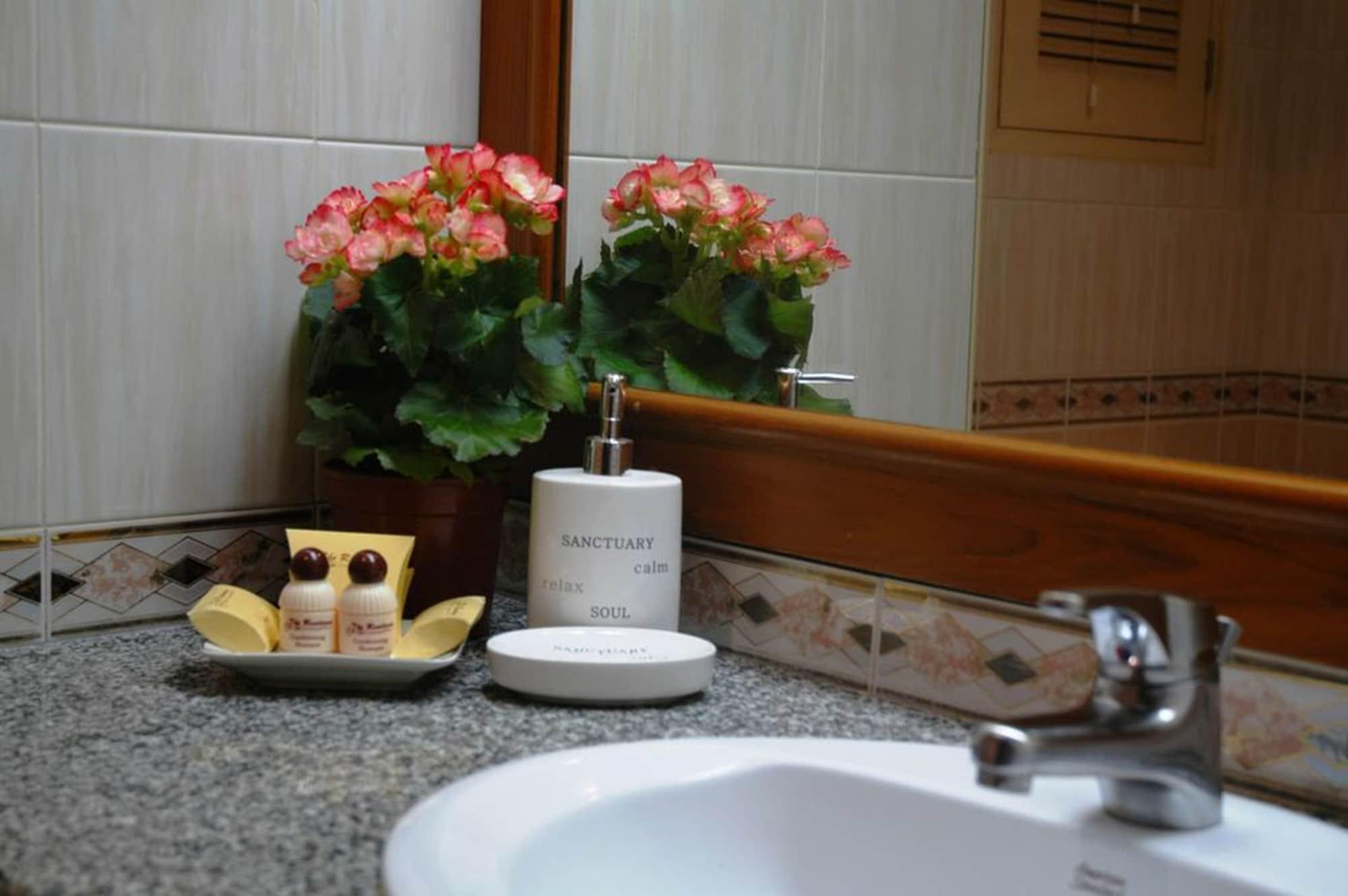 The Residence Garden Pattaya Exterior foto