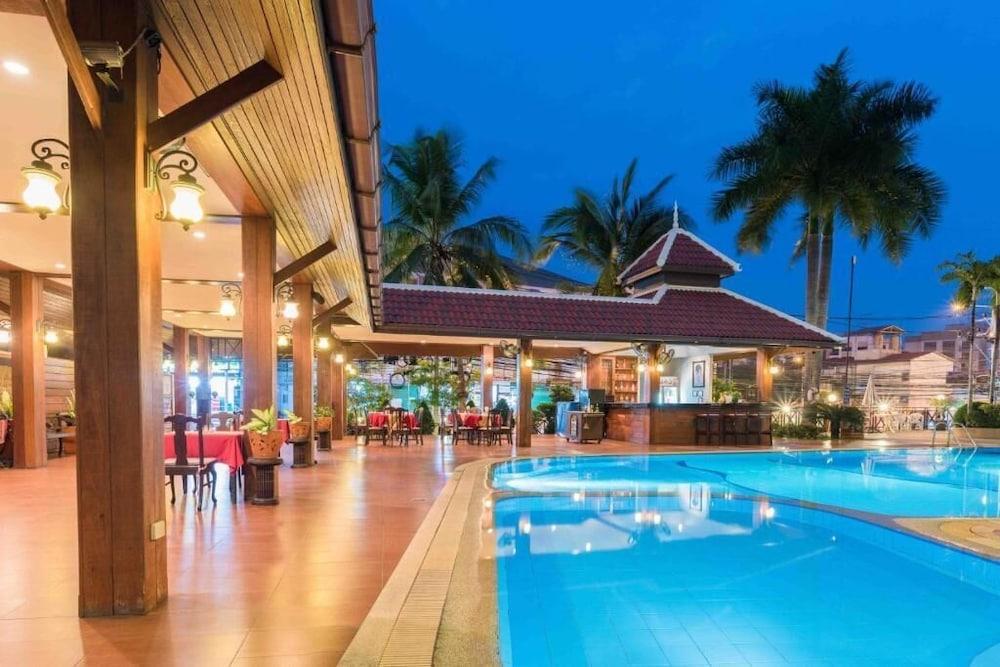 The Residence Garden Pattaya Exterior foto