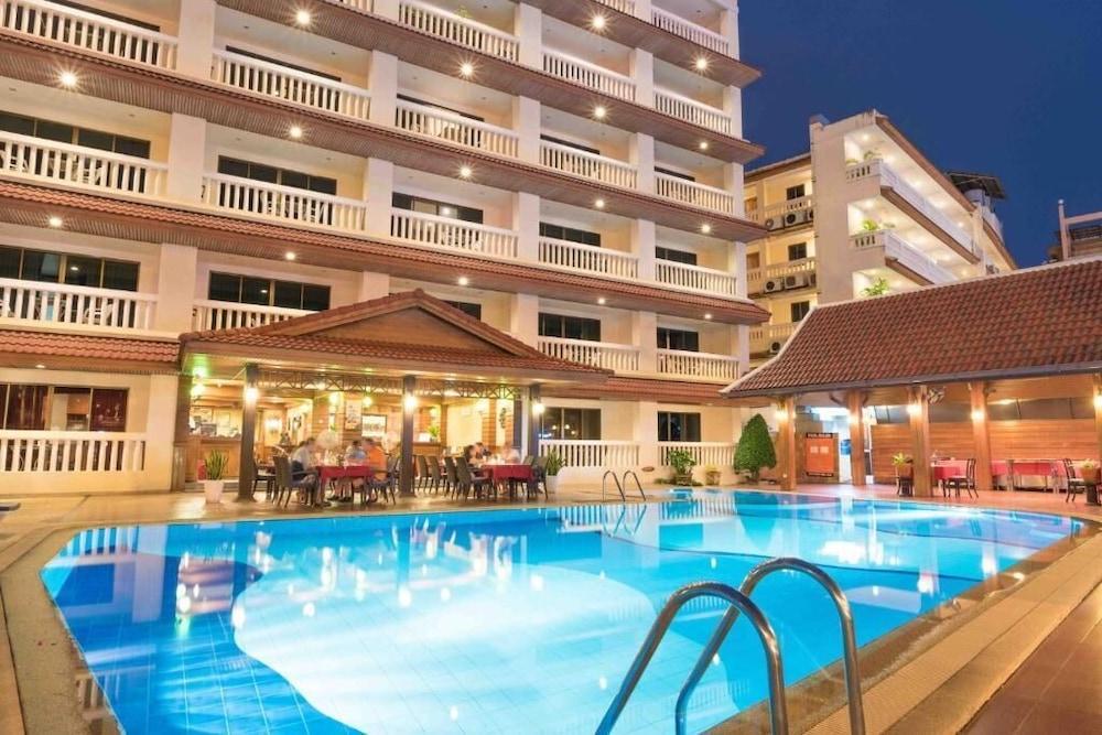 The Residence Garden Pattaya Exterior foto