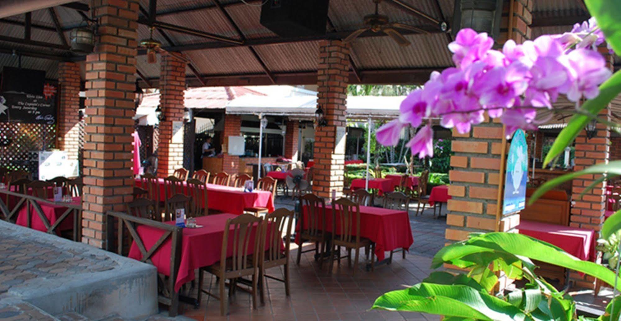 The Residence Garden Pattaya Exterior foto